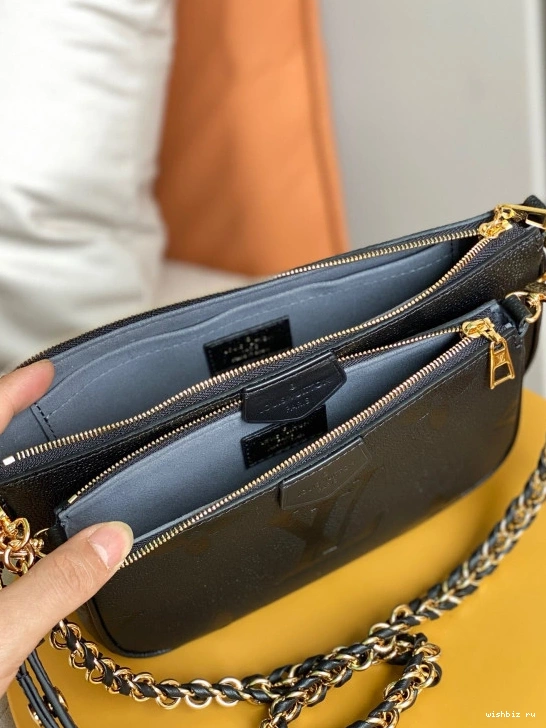 WIS VUITTON MULTI LOUIS POCHETTE ACCESSOIRES 0826